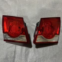 Taillight Set  For 2013 to 2014 Chevy Cruze