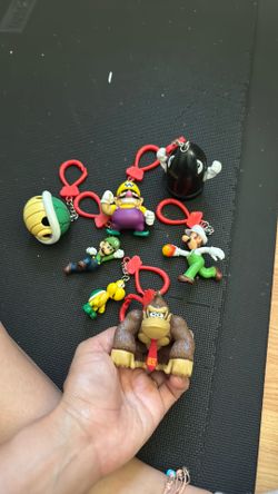 Super Mario - characters key chain bundle.