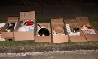 Free pile! Various household goods