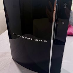 PlayStation 3 + 10 games + 3 Controllers