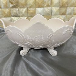 Nice Vintage Embossed Floral Jeanette Glass Pink Footed Lombardi Console Bowl 