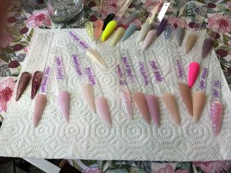 Nails acrylic