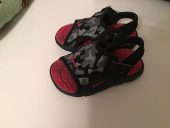 Nike sandals toddler size 3