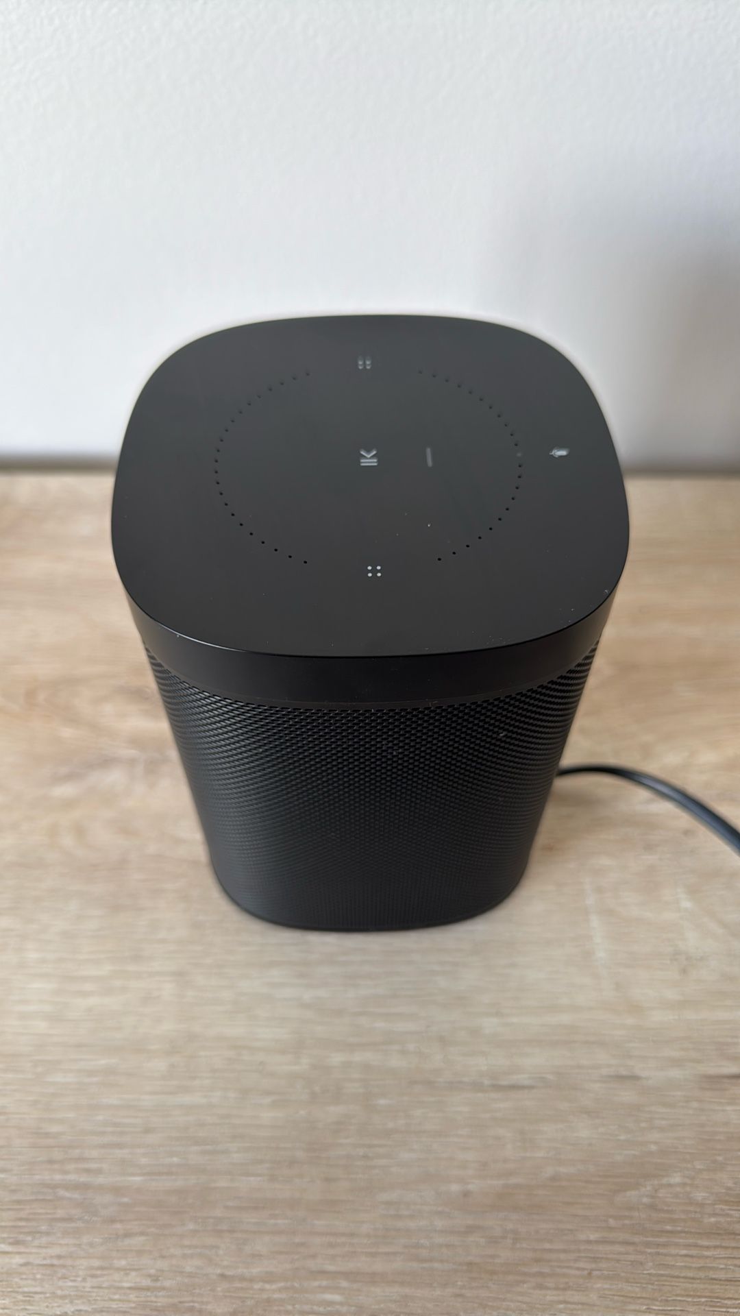 Sonos One Speaker Working Barely Used