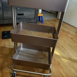 rolling cart 