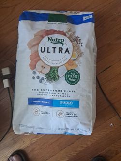 Large Breed Puppy, The Superfood Plate with a Trio of Proteins from Chicken, Lamb and Salmon