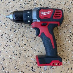 Milwaukee M18 18V Lithium-Ion Cordless 1/2 in. Drill Driver (Tool-Only)