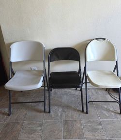 Sillas las 3 x $30