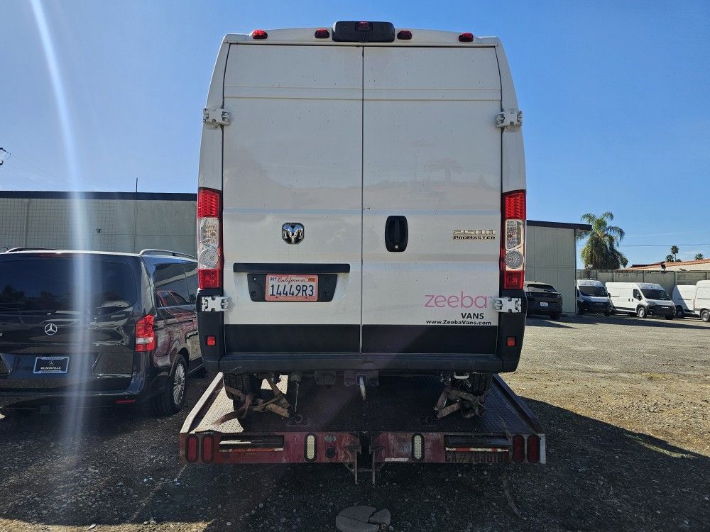Towing, Flatbed, Fifth Wheel, Gooseneck, Grua Etc.