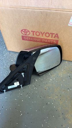 Genuine OEM Toyota Tundra Passenger Side Mirror Assembly (RH) – Part # 87910-0C221