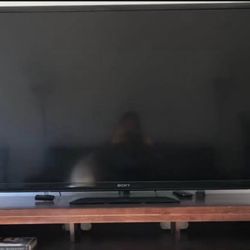 Sony Bravia 60” Tv  + Roku Stick