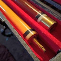 Vintage 4PC Pool Cue.