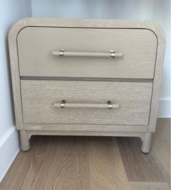 Set of 2 Nighstands