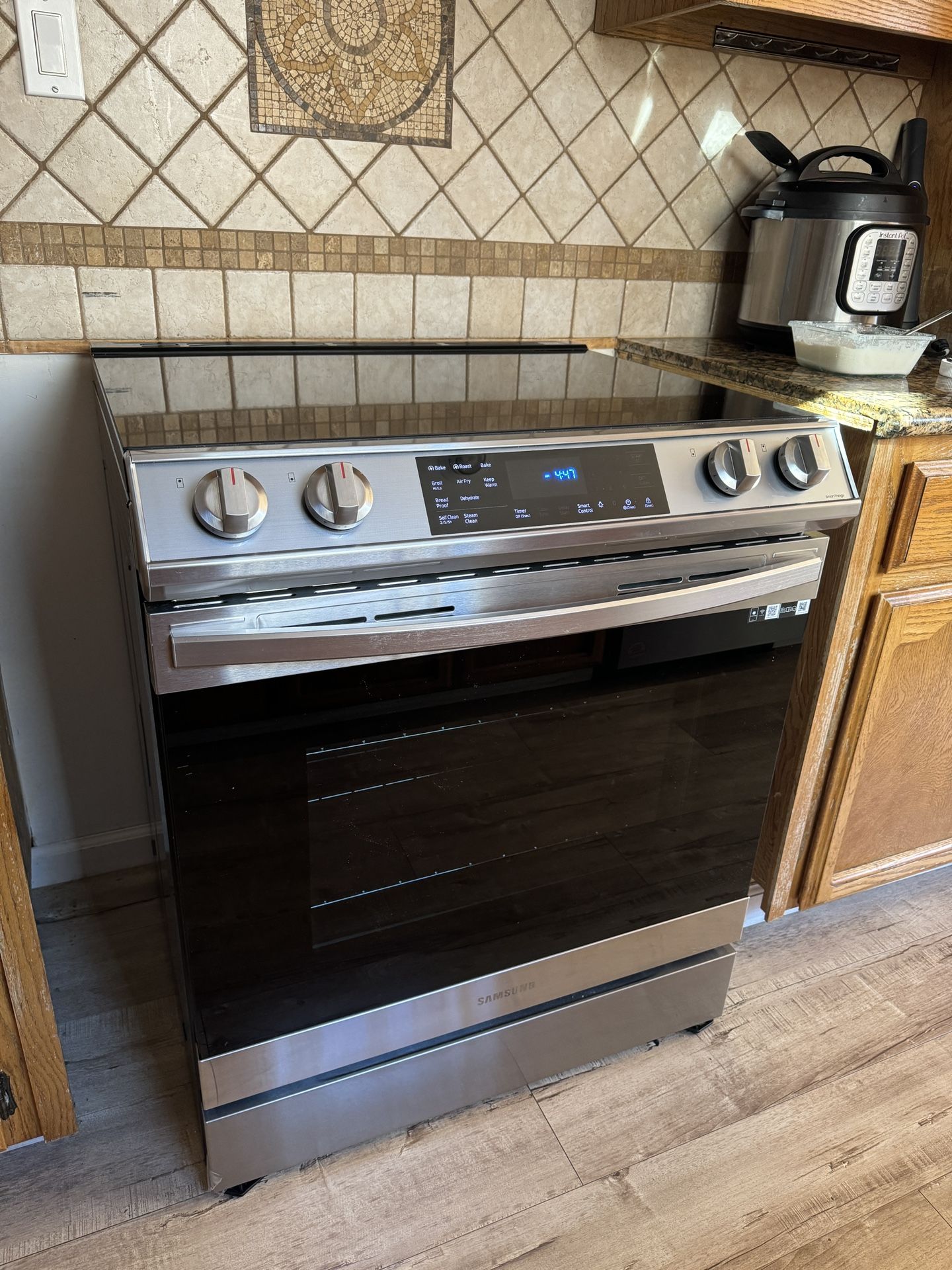 Samsung induction Range - Barely Used