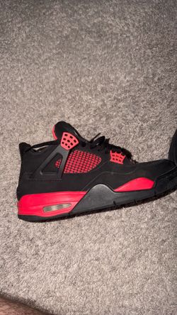 Red thunder Jordan 4s