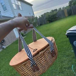 Picnic Basket Gift