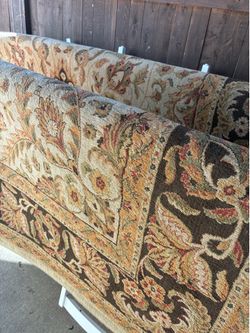 7X10 clean rug