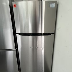 $599 LG 30”W 20 Cu Ft Top Freezer Refrigerator w/ Multi Air Flow and Reversible Door, ENERGY STAR