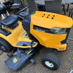Cub Cadet XT1 LT1046 22 HP Engine And 46” Deck Riding Mower