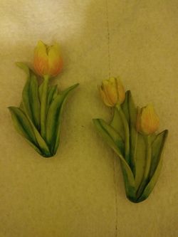 Princess house tulip flower magnets...2