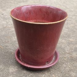Small Red Ceramic Flower Pot With Built In Tray 