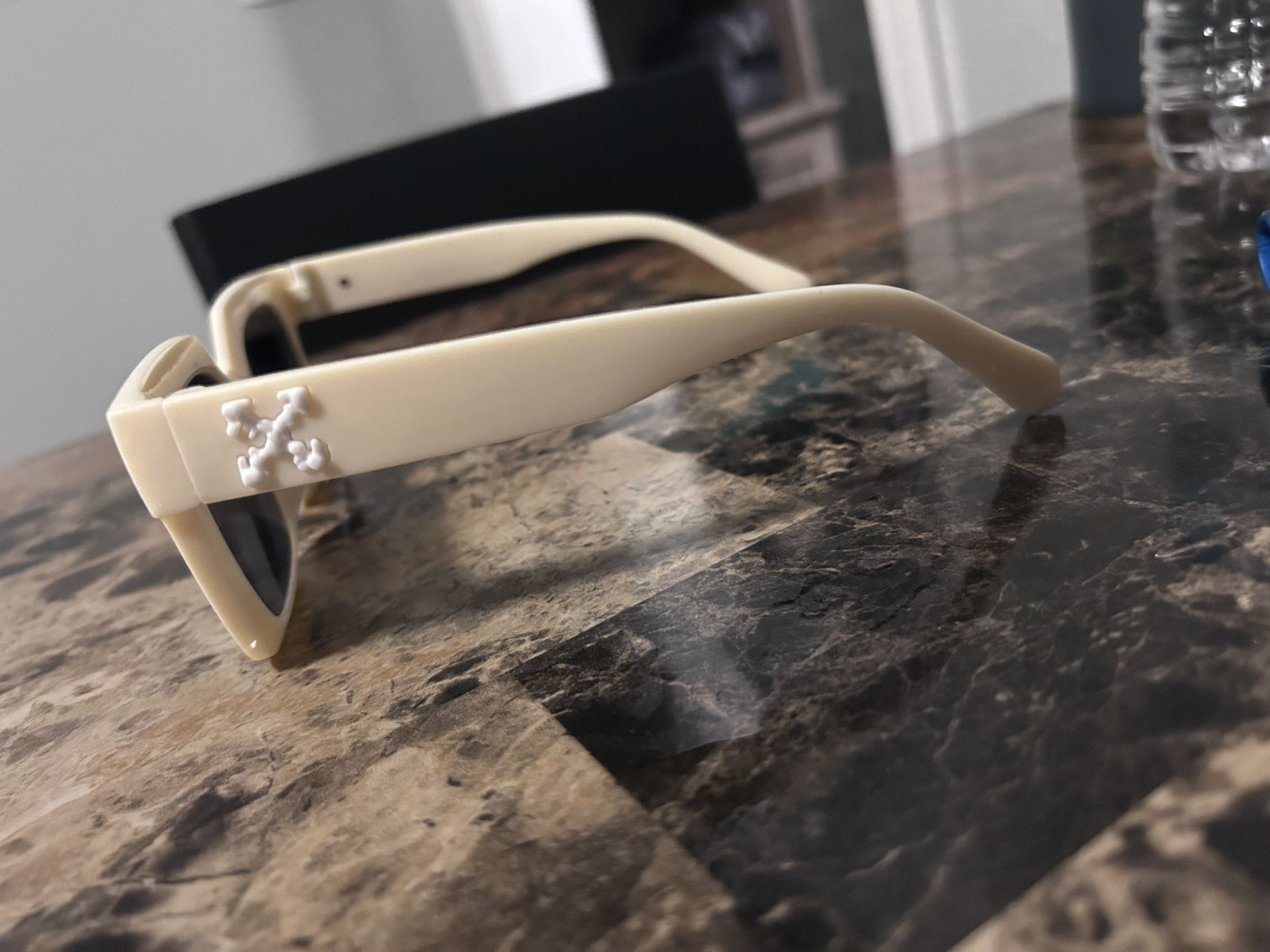 Off-White Virgil Square Frame Sunglasses for Sale in Pompano Beach, FL -  OfferUp