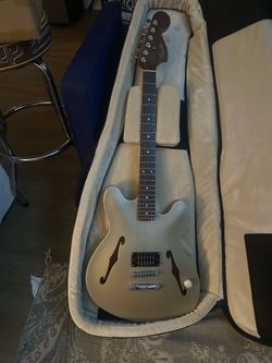 Fender tom delonge starcaster Blink 182