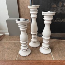 Set of 3 Wooden Pillar Candle Holders