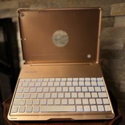 Favormates iPad Keyboard notebook fits 9.25x6.25 RoseGold, Light Up Keyboard.