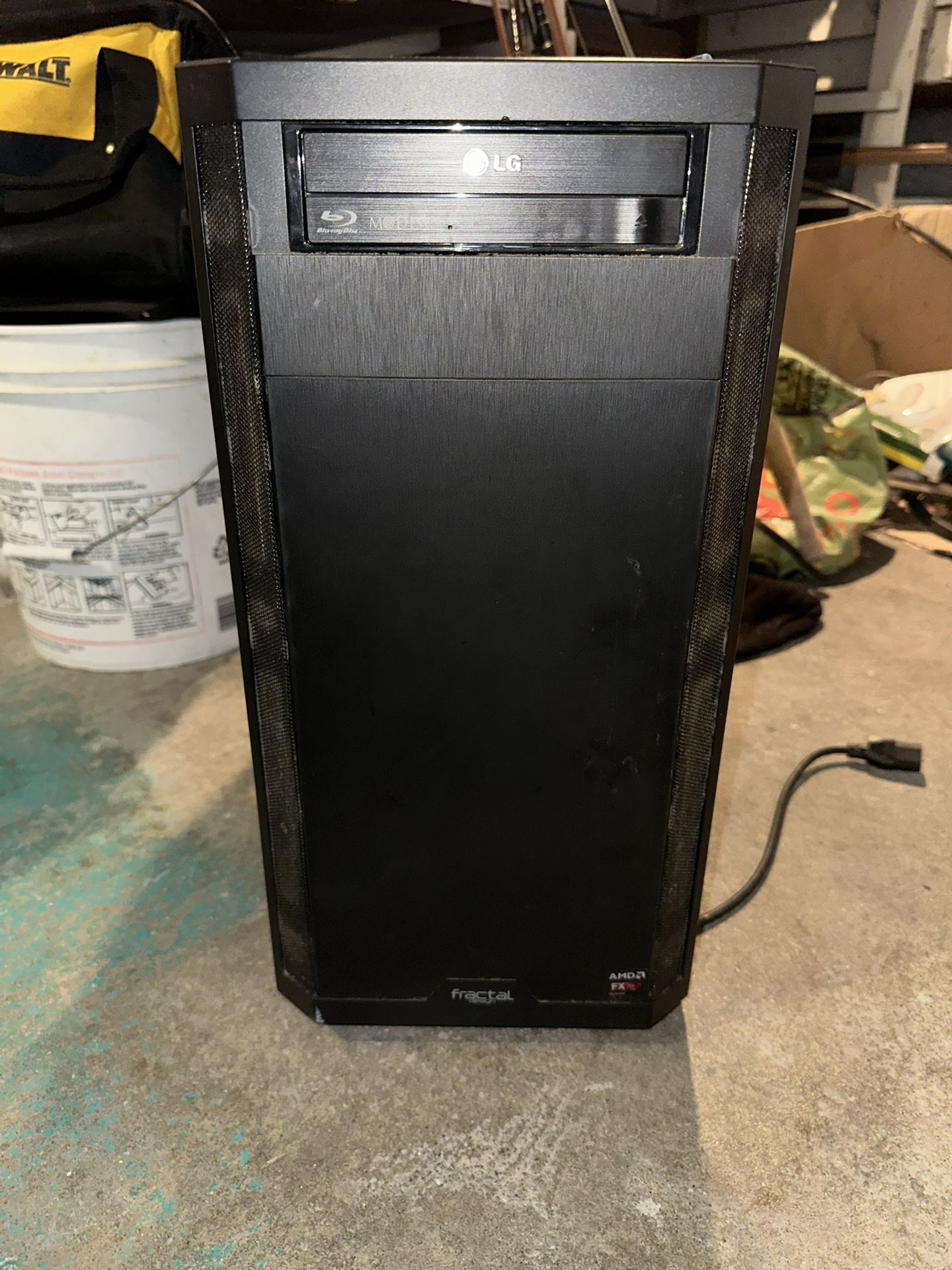 Gaming Computer W/ Monitors 