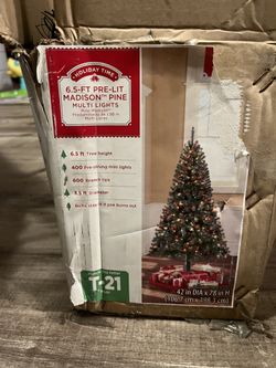Pre-lit Madison Pine Christmas Tree 6.5ft