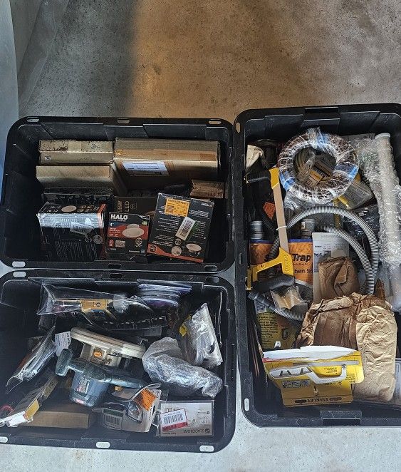 Pallet Return items from Homedepot & Amazon for sale - perfect for selling at the swap meet/yardsale