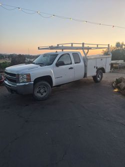 Chevrolet Silverado 2500 HD Utility Work Truck 2009