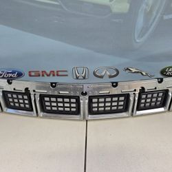 2013-2015 CADILLAC XTS LOWER GRILLE 
