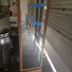 Display Trophy Case NEED GONE!!