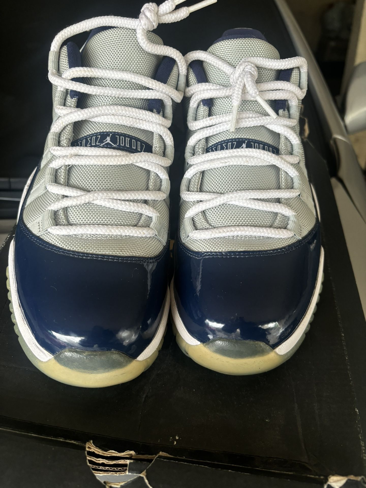 Jordan 11 Retro Low George Town