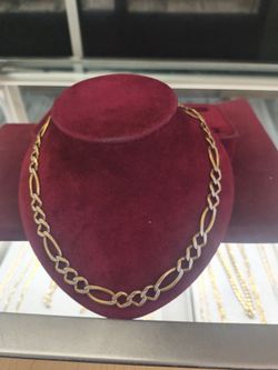 10ksolid gold necklace 44.4 grams 22 Long regular price $3599 sale price $2899 layway available 10% Dwon if you interested ask Maribel thank you