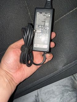 Brand new Dell 65W Laptop AC Power Adapter