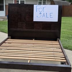 Two Beds-Queen & Twin (Queen $75) (Twin $100 Including Mattress)