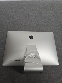 2019 iMac 27" inch Retina Display Intel i5 3.0GHz 16GB Ram 1TB HD 4GB video card Wifi Bluetooth Thunderbolt OS Sequoia