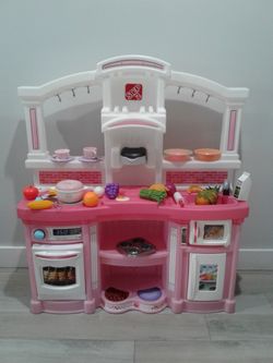 Step 2 play kitchen