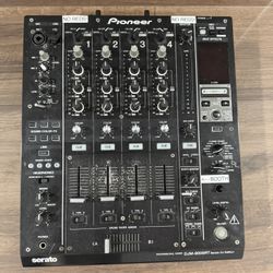 Pioneer DJM-900SRT Serato mixer 