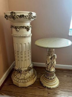 Authentic 1968 Quartite Creative Corp. Hollywood Regency Cherub Table & Pedestal Set