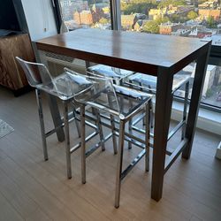 Counter-height dining table/high-top table w/ bar chairs