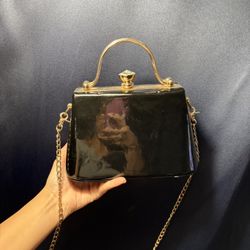 black purse 
