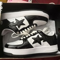 Women’s Size 7.5 Bape Sneakers 