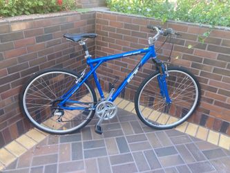 GT - Nomad Sport -  Hybrid Bike