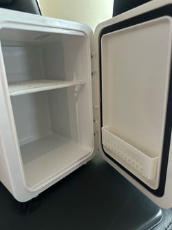 Cosmetic mini fridge with LED