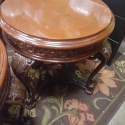 Set of 2 End Tables Set -As Is