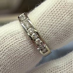 14kt White Gold 1 CT VS Diamond Band 